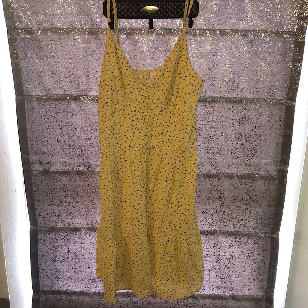 Yellow sundress